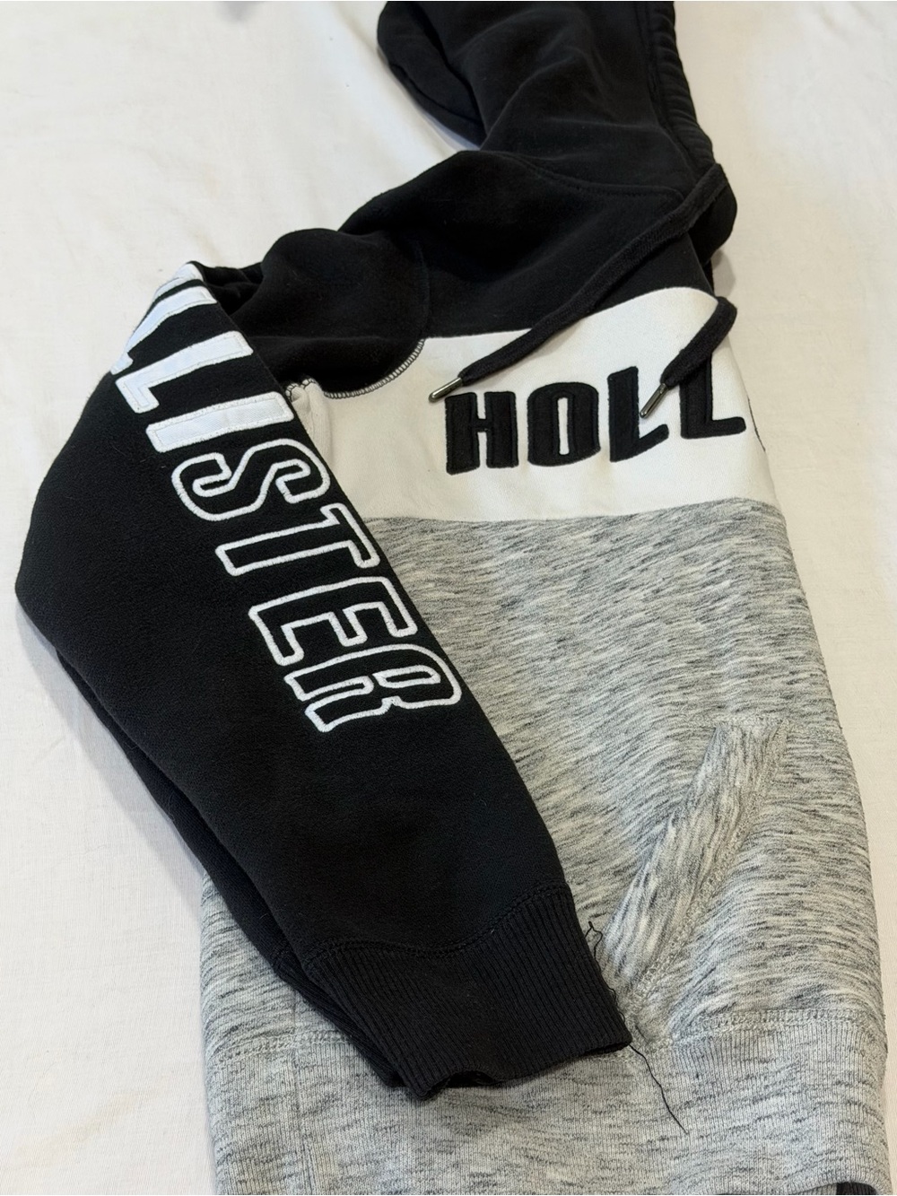 Hollister Black, White & Gray Colorblock Hoodie Sz Medium